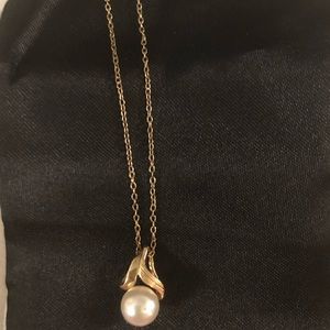 14k genuine pearl pendant